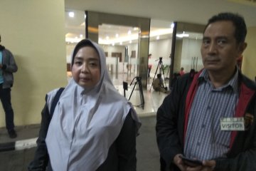 Istri: Mustofa Nahrawardaya kakinya sempat bengkak karena asam urat