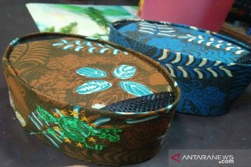 Songkok batik tulis Madura laris jelang Lebaran