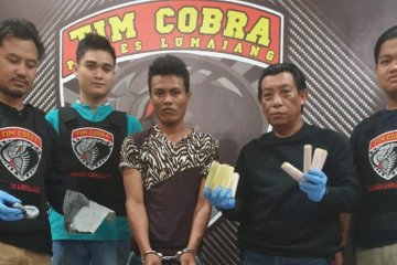 Polisi gerebek dua rumah produksi petasan di Lumajang