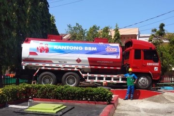 Pertamina operasikan SPBU kantong dengan truk tangki di Padang