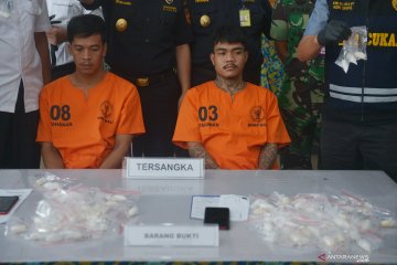 Miliki 37 paket sabu, sepasang suami istri dituntut 15 tahun penjara