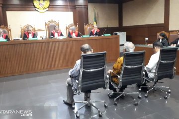 Tiga orang anggota DPRD Sumut divonis 4 tahun penjara