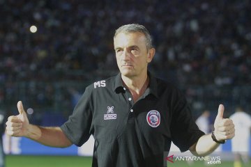 Milomir Seslija minta Arema bermain dengan hati lawan PSM