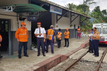 Direksi KAI pantau posko angkutan Lebaran di Daop Jember