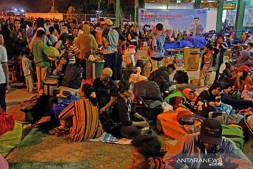 Pemudik jalur laut Pantoloan