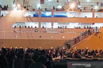 Pemudik jalur laut Pantoloan