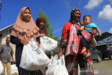 PLN BAGIKAN PAKET SEMBAKO GRATIS