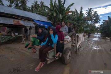Hujan deras rendam puluhan rumah di Palu