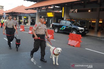 Pengamanan arus mudik di bandara Ngurah Rai dan Adi Soemarmo