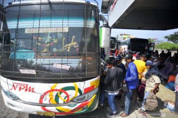 Pemudik dengan bus meningkat