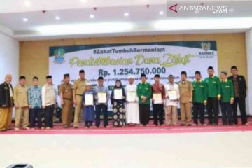 Baznas Bekasi salurkan zakat senilai Rp1,2 miliar