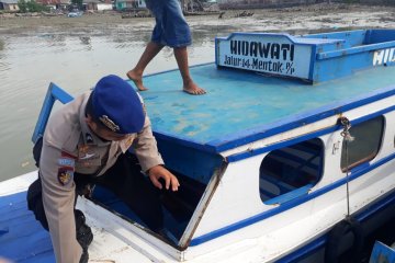 Satpolair periksa kapal di Pelabuhan Lama Muntok