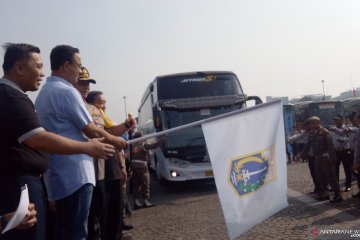 Anies lepas mudik gratis warga Jakarta