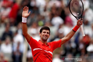 Djokovic melenggang ke babak ketiga French Open
