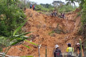 Tanah longsor di KKU menimpa SMPN 4 Kepulauan Karimata