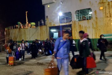 Pemudik di Pelabuhan Pangkalbalam tujuan Jakarta 4.802 orang