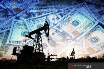 Harga minyak Asia naik, terkerek pelemahan dolar dan risiko pasokan