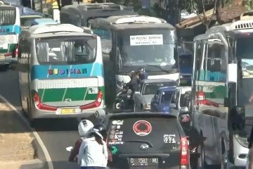 Jalur selatan mulai dipadati kendaraan pemudik