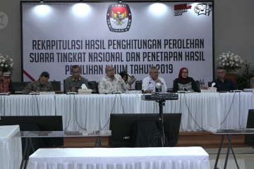 KPU lanjutkan rekapitulasi untuk 4 provinsi pamungkas