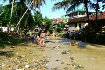 Pemkab Lebak pastikan kebutuhan makanan korban banjir bandang tercukupi