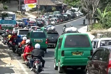 Waspada! 50 titik kemacetan bayangi jalur mudik di Jabar