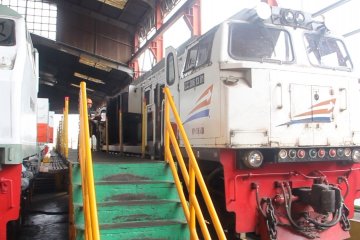 PT KAI Daop 4 Semarang siagakan 3 lokomotif penolong