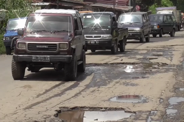 Jalan utama Kabupaten Karo menuju Aceh Tenggara diperlebar