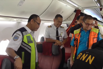 Tiba di Pangkalpinang, pilot tes urine di dalam pesawat