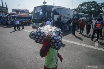 Arus mudik di Terminal Cicaheum