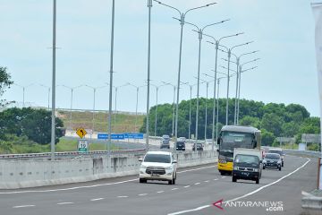 Arus Mudik H-4 di  Tol Palindra