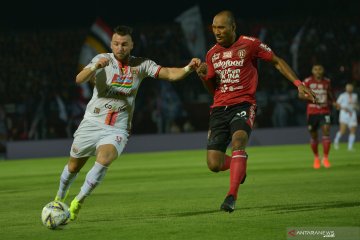 Bali United vs Persija Jakarta.