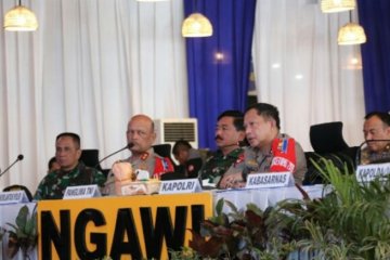 Kapolri dan Panglima TNI pantau jalur mudik Tol Ngawi