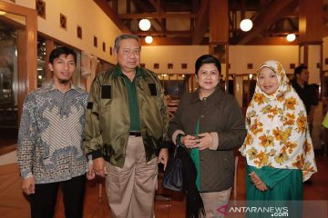Warga Cianjur nilai Ani Yudhoyono merupakan pribadi ramah dan peduli