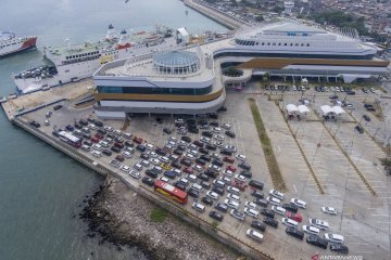 Arus mudik Dermaga Eksekutif Merak