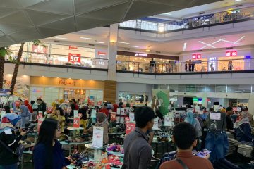 Pusat perbelanjaan MaRI Makassar disesaki pengunjung