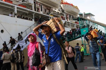 Arus mudik di Pelabuhan Tanjung Perak