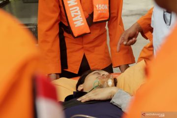 SAR EVAKUASI KRU KAPAL BARANG YANG SAKIT