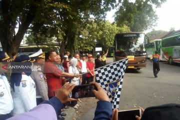 Kadin Surabaya berangkatkan 21 bus mudik gratis