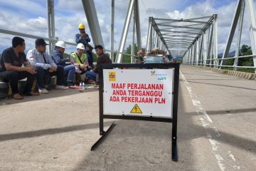 Jaringan bawah air PLN terputus, pemadaman tiga kecamatan