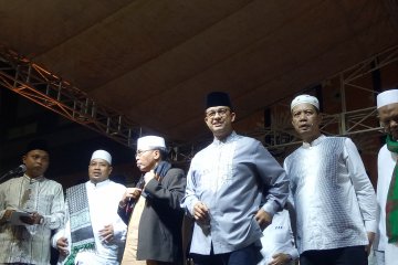 Gubernur DKI Jakarta hadiri kegiatan takbiran di Rusunawa KS Tubun