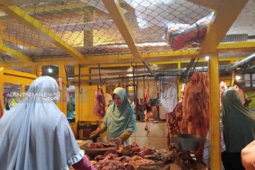Harga daging sapi di Indramayu pada H-1 Lebaran tembus Rp160 ribu