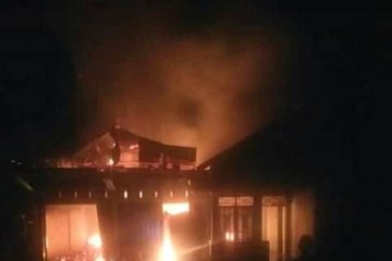 Gas meledak, rumah warga Jambi hangus dilalap si "jago merah"