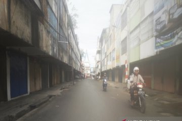 Kebanyakan pusat pertokoan di Banjarmasin tutup saat lebaran