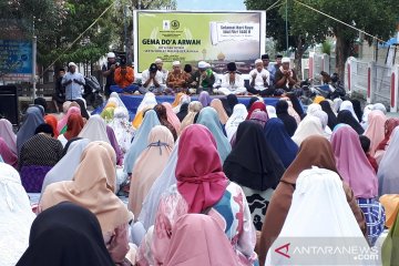 Warga Palu berdoa untuk korban likuifaksi Balaroa