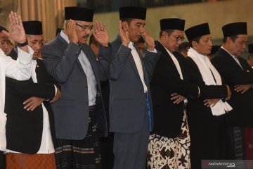 Presiden Jokowi shalat id