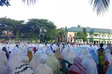 Ribuan umat Islam Shalat Id di Markas Korem Kupang