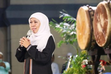 Khofifah persilakan masyarakat bersalaman di Grahadi