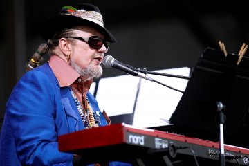 Musisi peraih Grammy Dr. John meninggal dunia