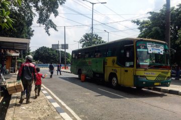 H+2 Lebaran ribuan warga masih berangkat mudik dari Kampung Rambutan