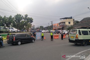 Polres Cianjur tutup jalur menuju Puncak-Cipanas jelang sore hari